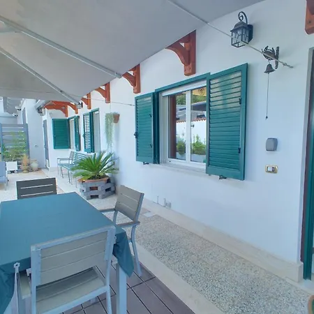 Lilli Urban Garden - Private Garden And Reserved Free Parking In Detached House Surrounded By The Greenery Of