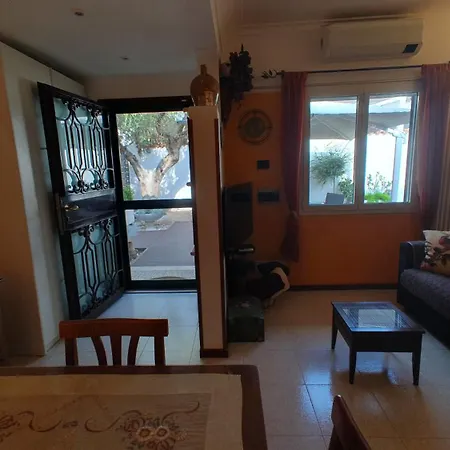 Apartment Lilli Urban Garden - Private Garden And Reserved Free Parking In Detached House Surrounded By The Greenery Of *