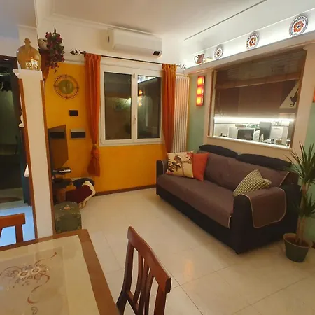 Lilli Urban Garden - Private Garden And Reserved Free Parking In Detached House Surrounded By The Greenery Of