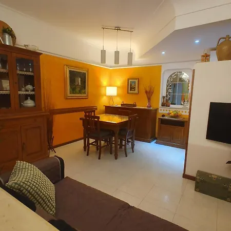 Lilli Urban Garden - Private Garden And Reserved Free Parking In Detached House Surrounded By The Greenery Of Rome