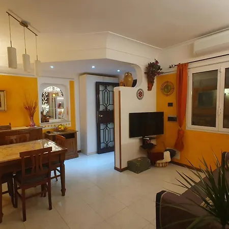 Apartment Lilli Urban Garden - Private Garden And Reserved Free Parking In Detached House Surrounded By The Greenery Of Rome