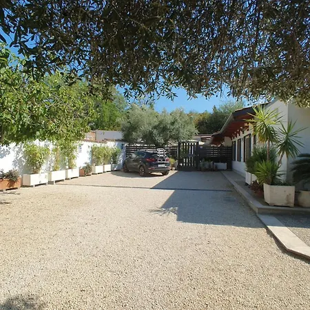 Lilli Urban Garden - Private Garden And Reserved Free Parking In Detached House Surrounded By The Greenery Of Apartment