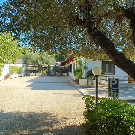 Lilli Urban Garden - Private Garden And Reserved Free Parking In Detached House Surrounded By The Greenery Of * Rome