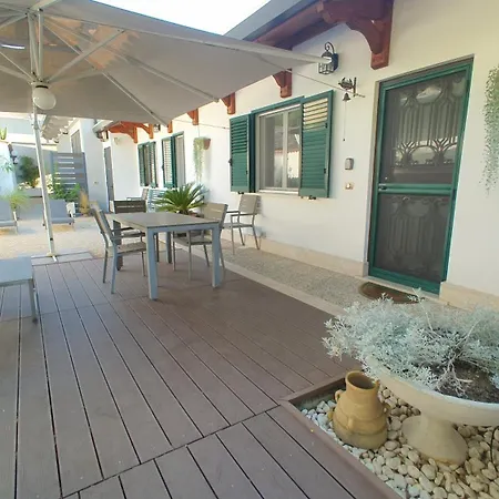 Lilli Urban Garden - Private Garden And Reserved Free Parking In Detached House Surrounded By The Greenery Of Rome