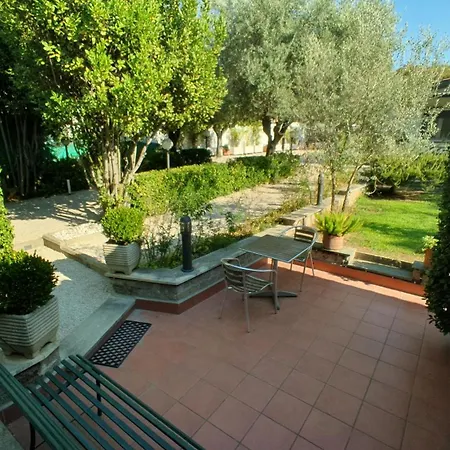 Lilli Urban Garden - Private Garden And Reserved Free Parking In Detached House Surrounded By The Greenery Of Apartment *