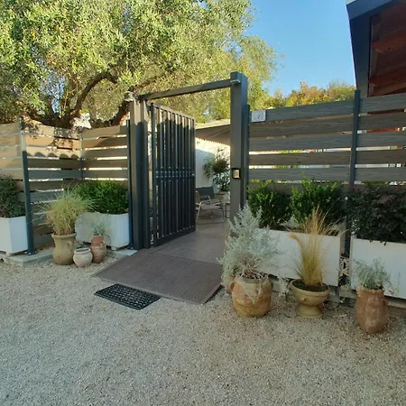 Lilli Urban Garden - Private Garden And Reserved Free Parking In Detached House Surrounded By The Greenery Of Apartment