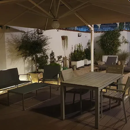 Lilli Urban Garden - Private Garden And Reserved Free Parking In Detached House Surrounded By The Greenery Of Apartment